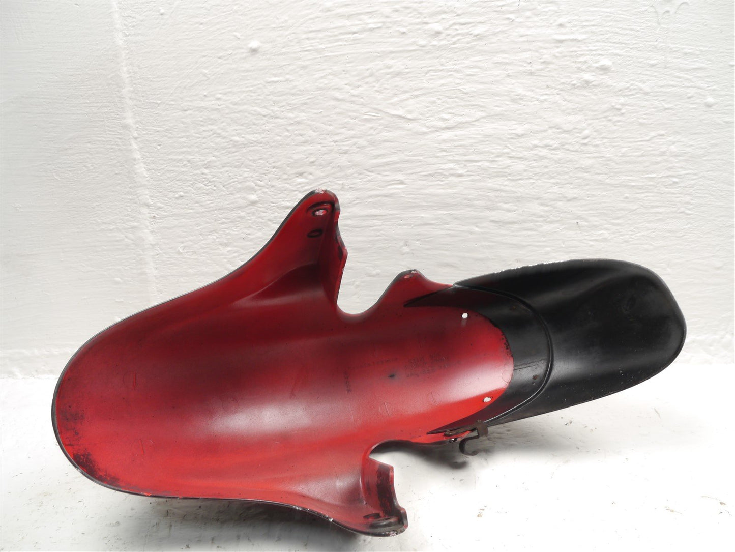 SUZUKI TL1000 S 1997-2001 FRONT MUDGUARD OEM