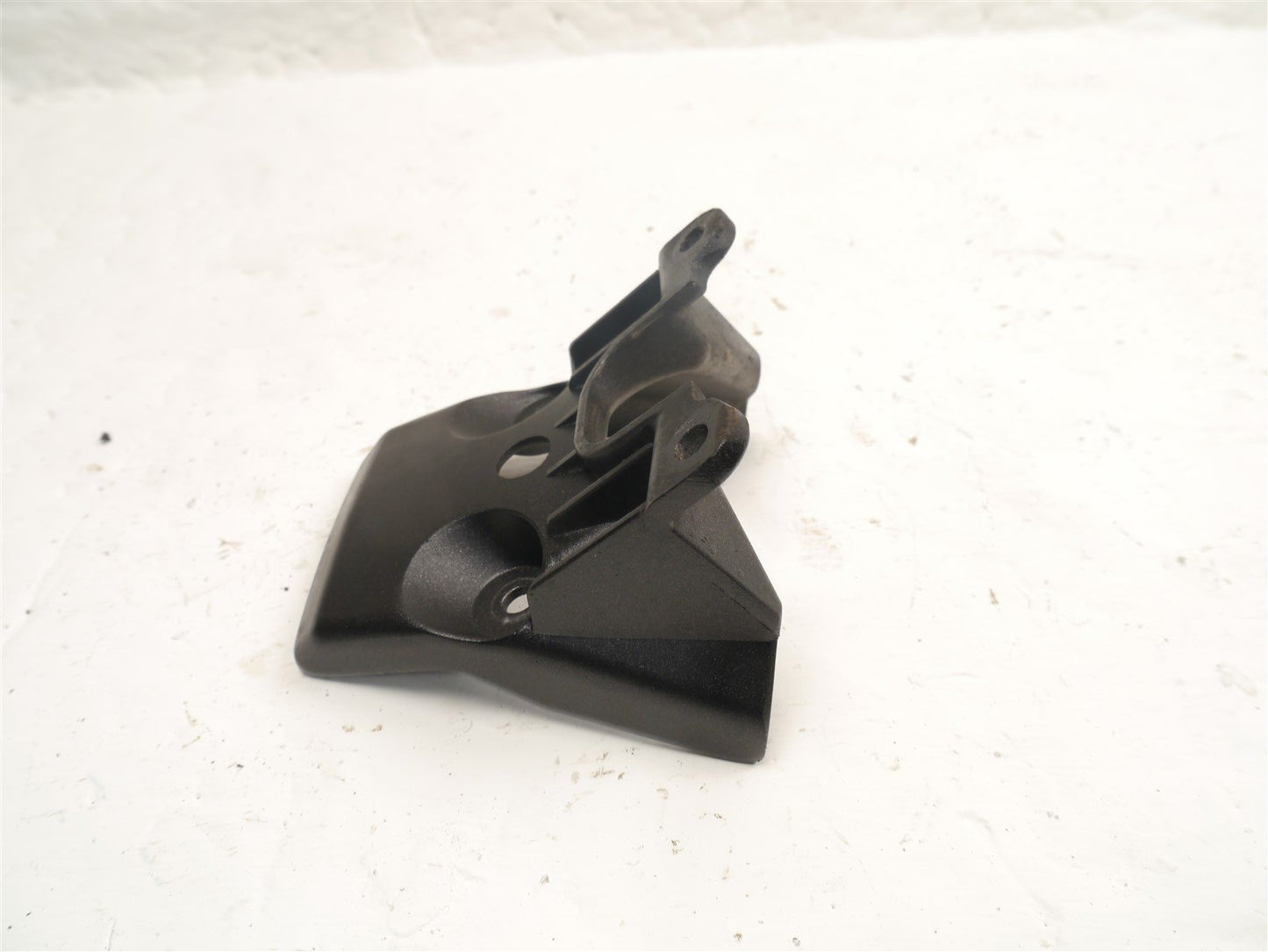 ZONTES ZT125 G1 2021-2025 FORK YOKE CABLE GUARD