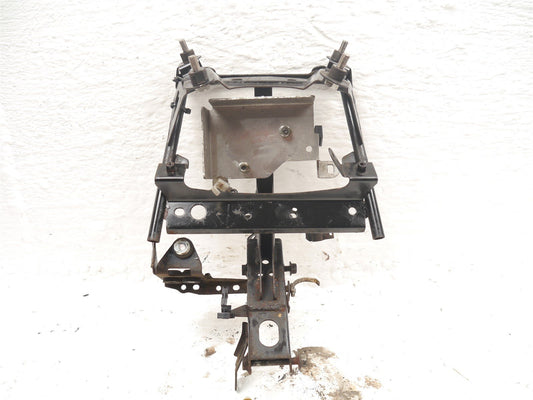 YAMAHA GPD125 NMAX 2015-2020 FRONT FAIRING SCREEN MOUNT