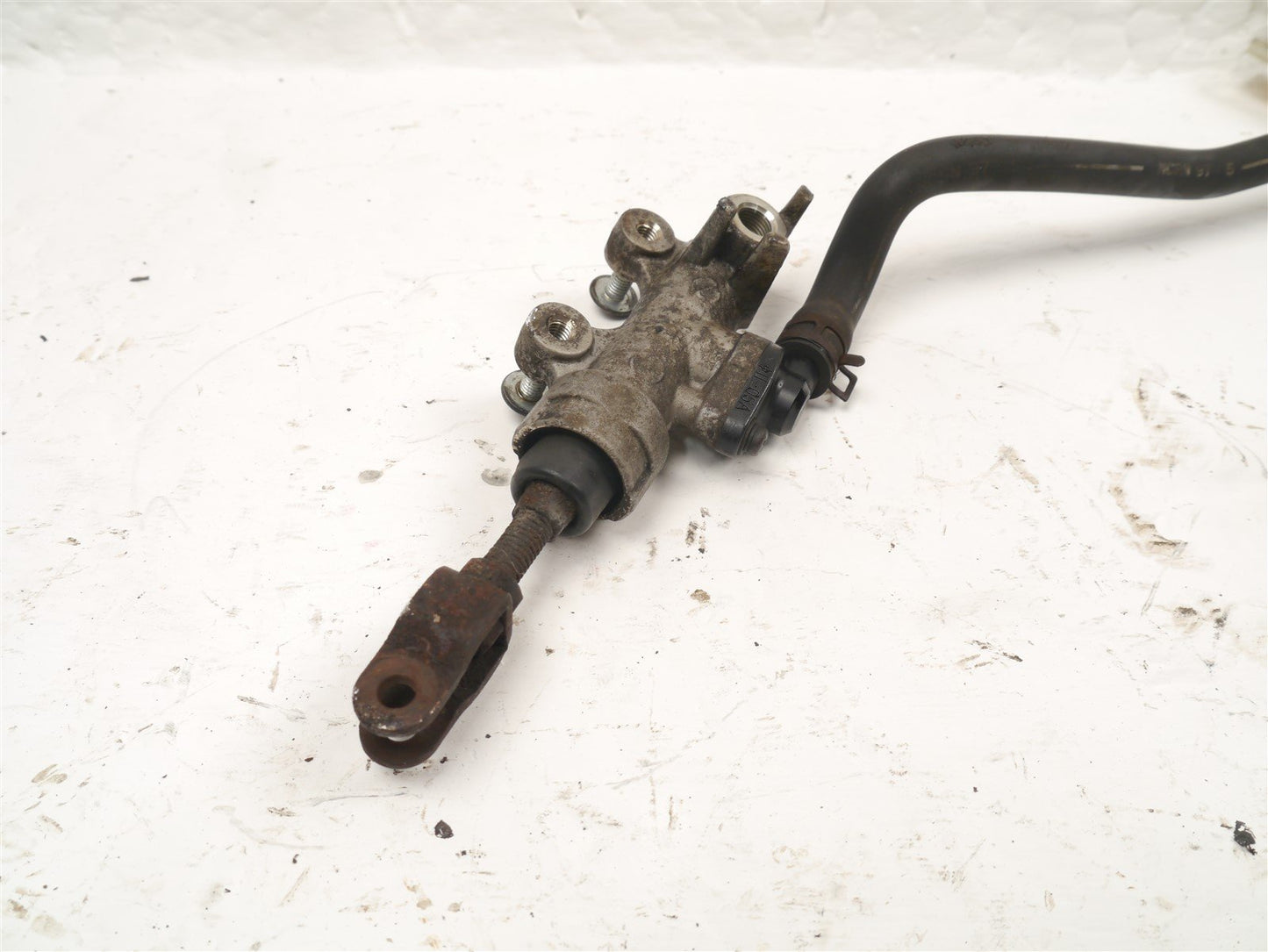 SUZUKI GSX750 W INAZUMA 1997-2002 REAR BRAKE MASTER CYLINDER