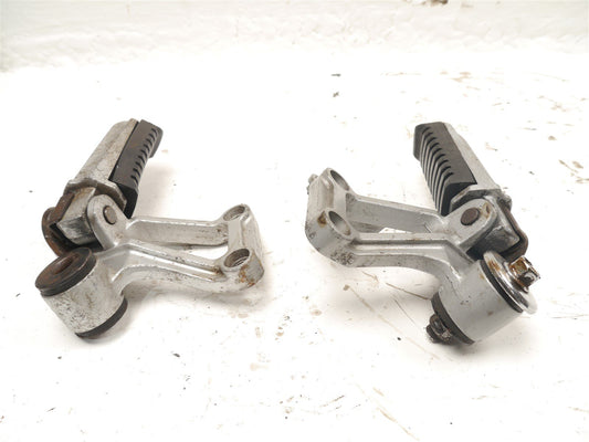 KAWASAKI GPZ600R REAR FOOTREST HANGERS & PEGS