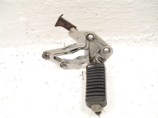 KAWASAKI GPZ600R FRONT RIGHT FOOTREST HANGER & PEG
