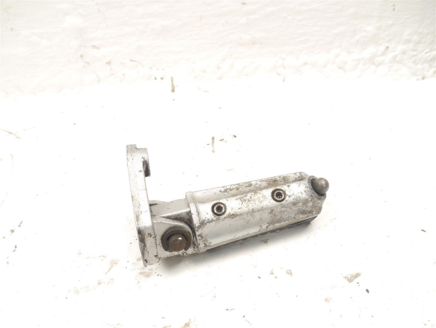 KAWASAKI GPZ600R FRONT LEFT FOOTREST HANGER & PEG