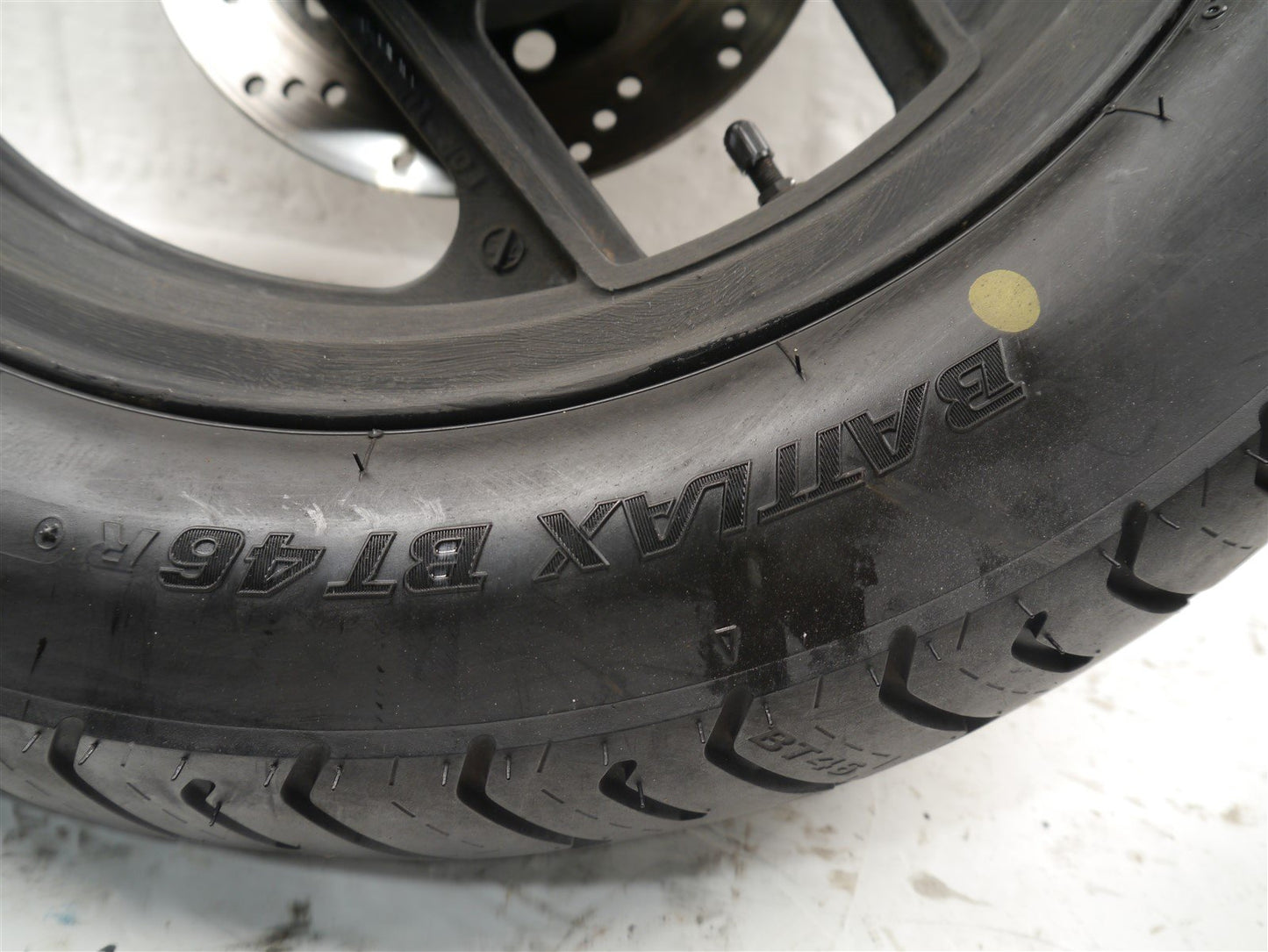 KAWASAKI GPZ600R REAR WHEEL & TIRE