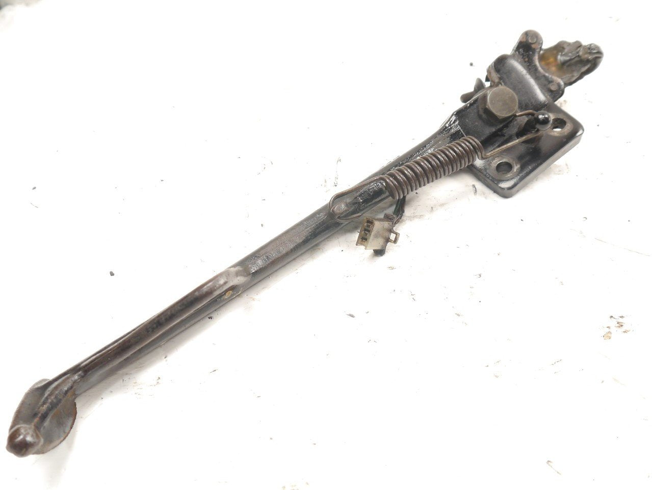 KAWASAKI GPZ600R SIDE STAND & MOUNT