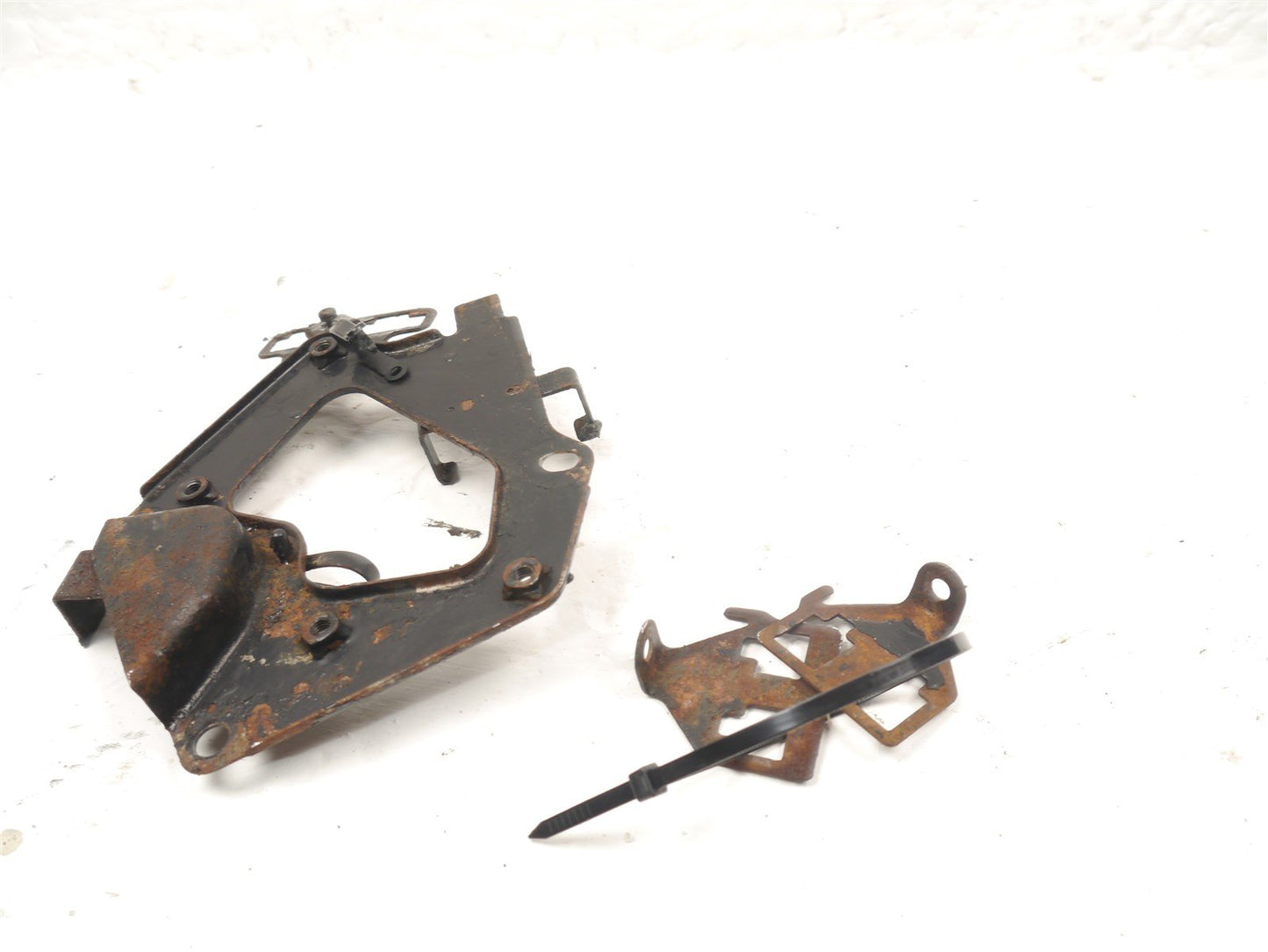 KAWASAKI Z550 F ELECTRICAL CONNECTOR PLATES