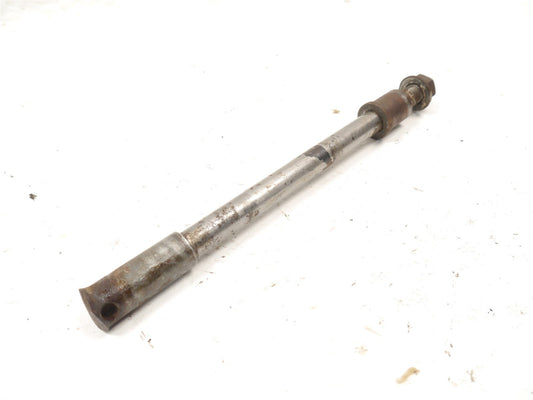 KAWASAKI Z550 F FRONT WHEEL SPINDLE