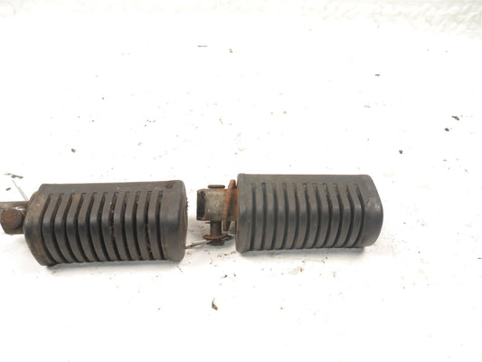 KAWASAKI Z550 F FRONT FOOTRESTS PEGS