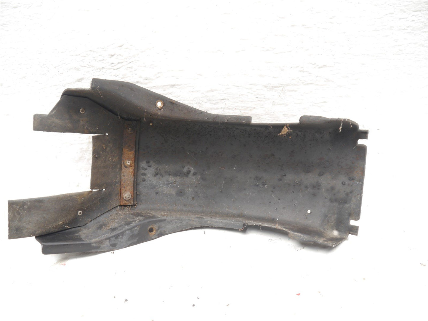 KAWASAKI Z550 F REAR MUDGUARD UNDER SECTION