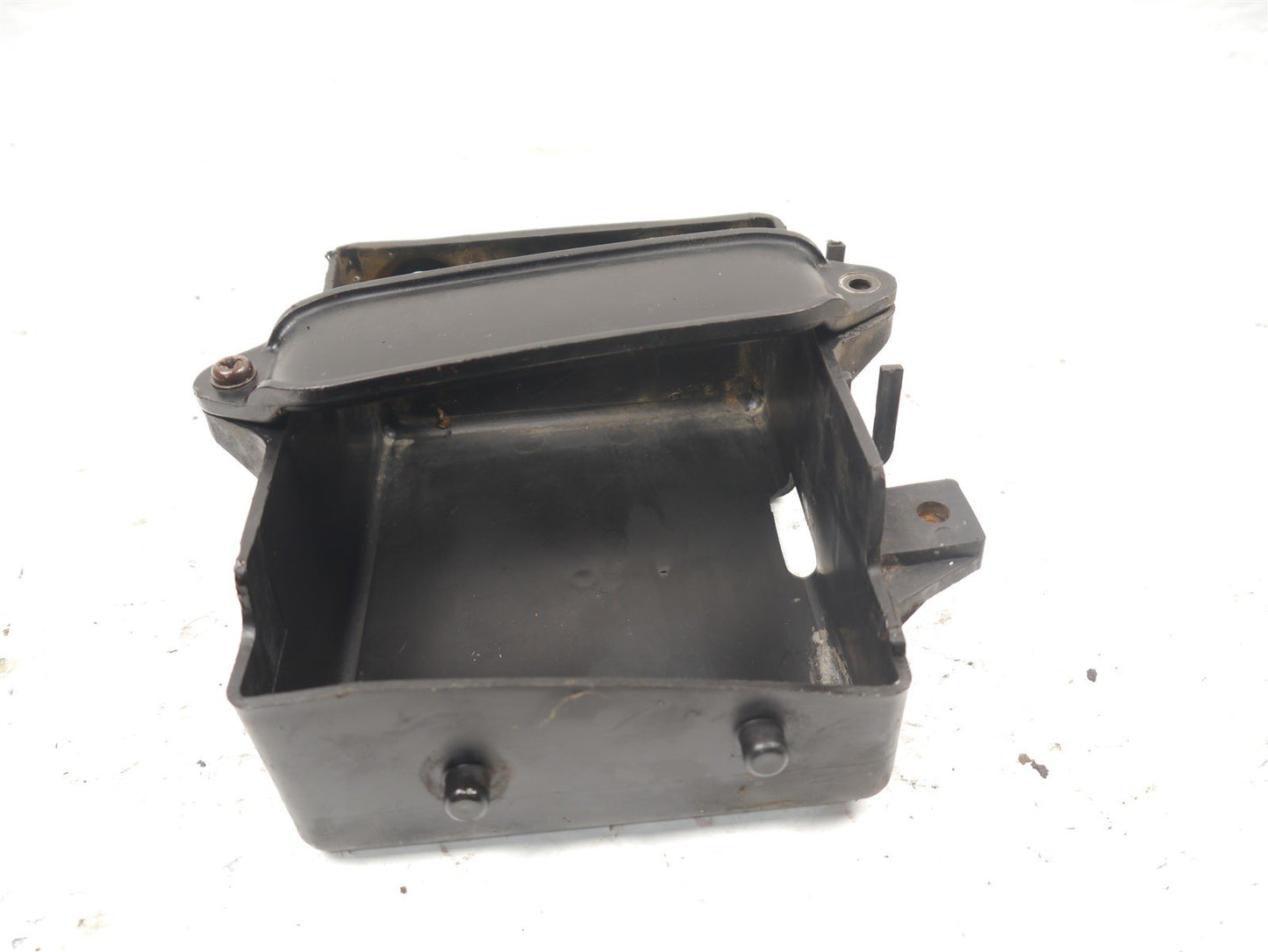 KAWASAKI Z550 F BATTERY BOX