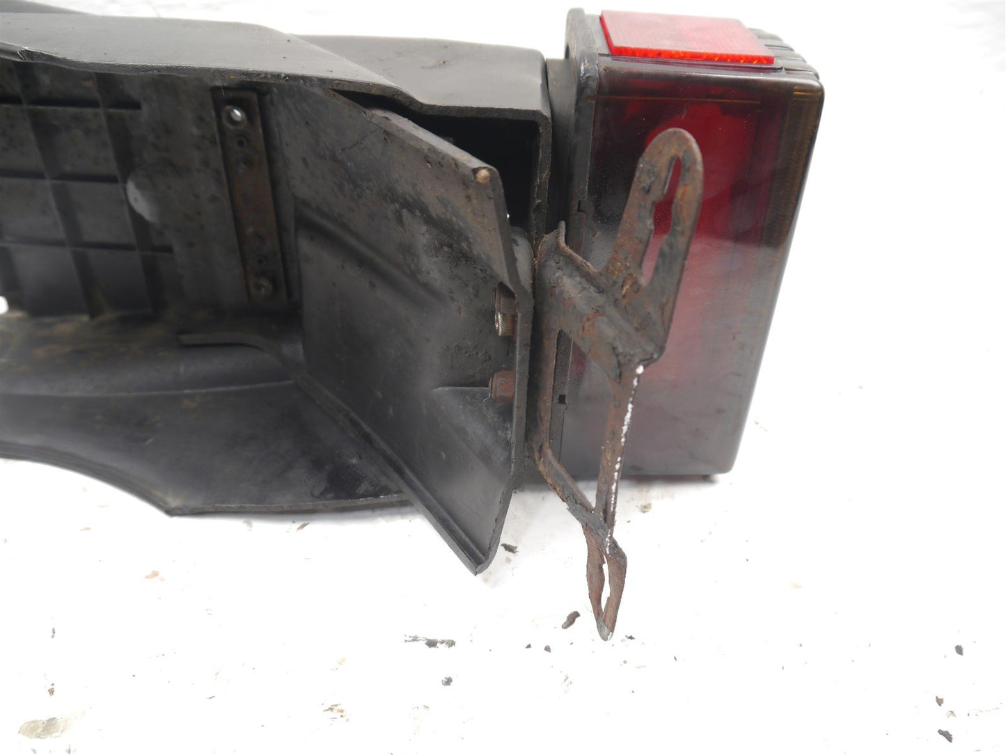 KAWASAKI Z550 F REAR LIGHT & MUDGUARD