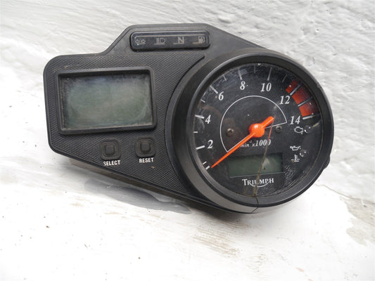 TRIUMPH DAYTONA 955i 2002-2006 CLOCKS INSTRUMENTS (CRACKED)