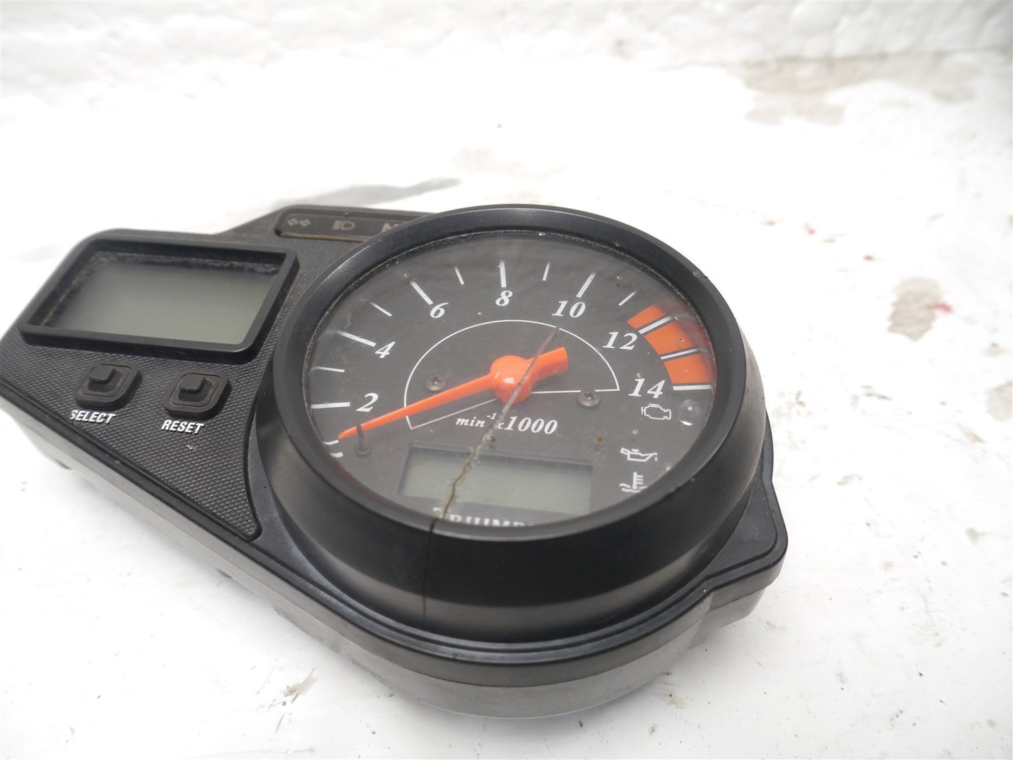 TRIUMPH DAYTONA 955i 2002-2006 CLOCKS INSTRUMENTS (CRACKED)