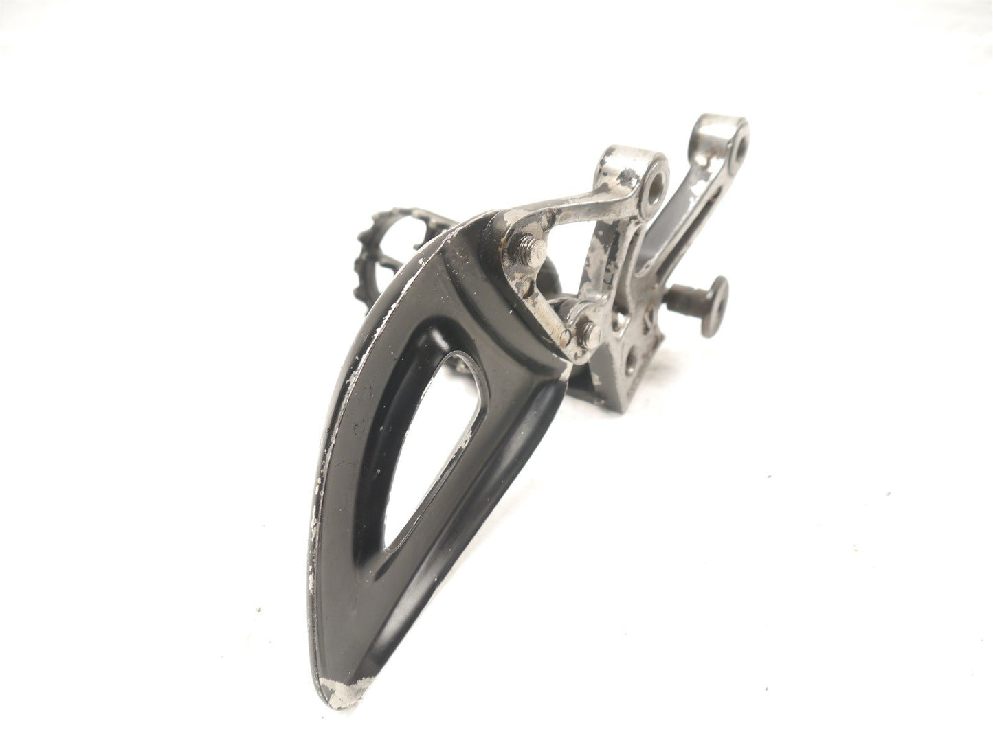 TRIUMPH DAYTONA 955i 2002-2006 FRONT LEFT FOOTREST HANGER & PEG