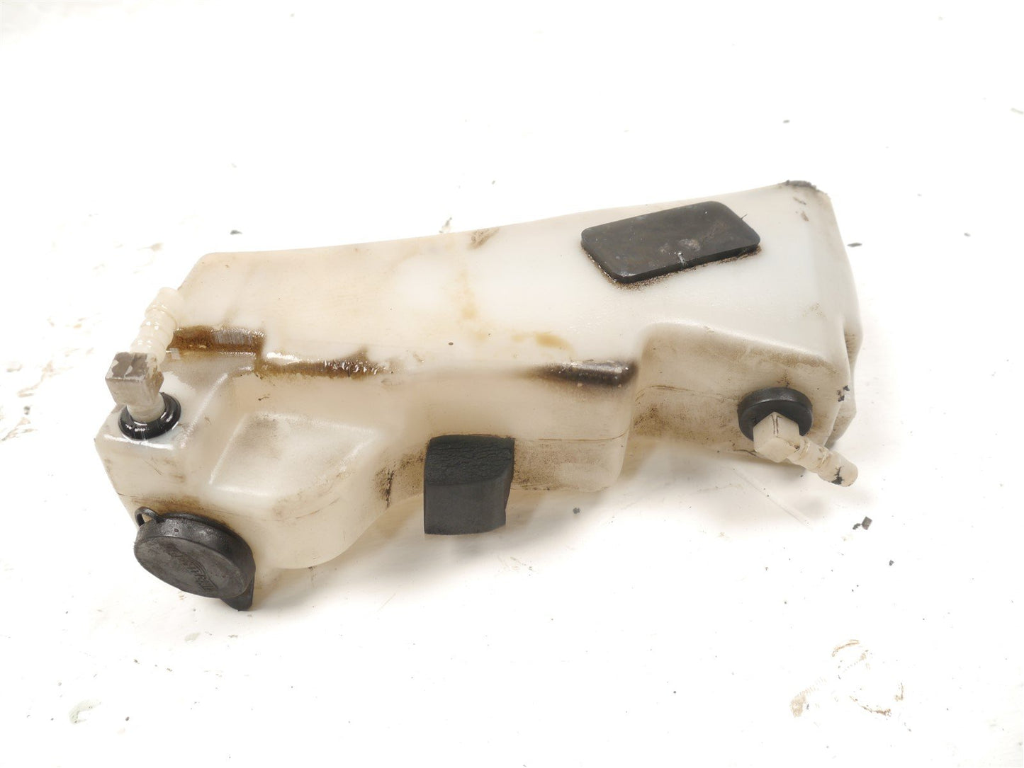 TRIUMPH DAYTONA 955i 2002-2006 COOLANT RESERVOIR & CAP