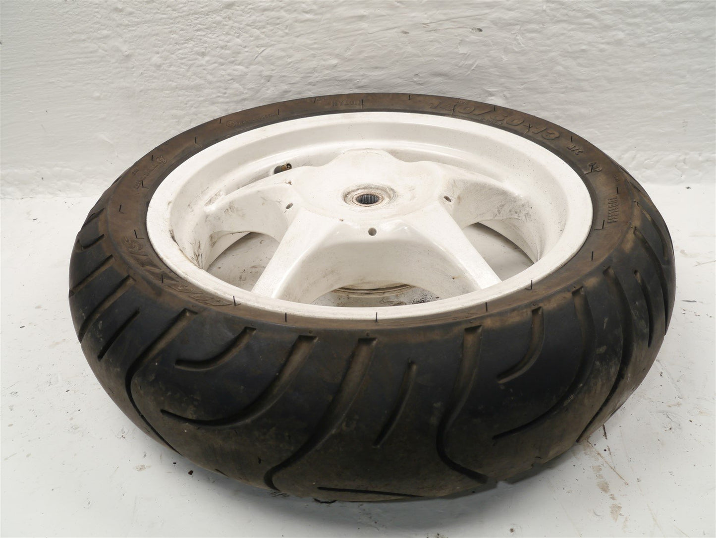 YAMAHA YQ100 AEROX REAR WHEEL