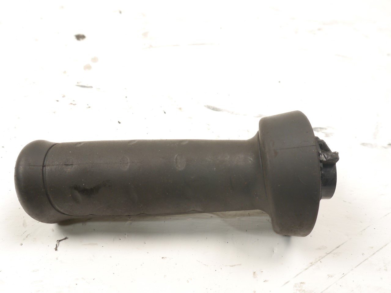 YAMAHA YQ100 AEROX THROTTLE TUBE