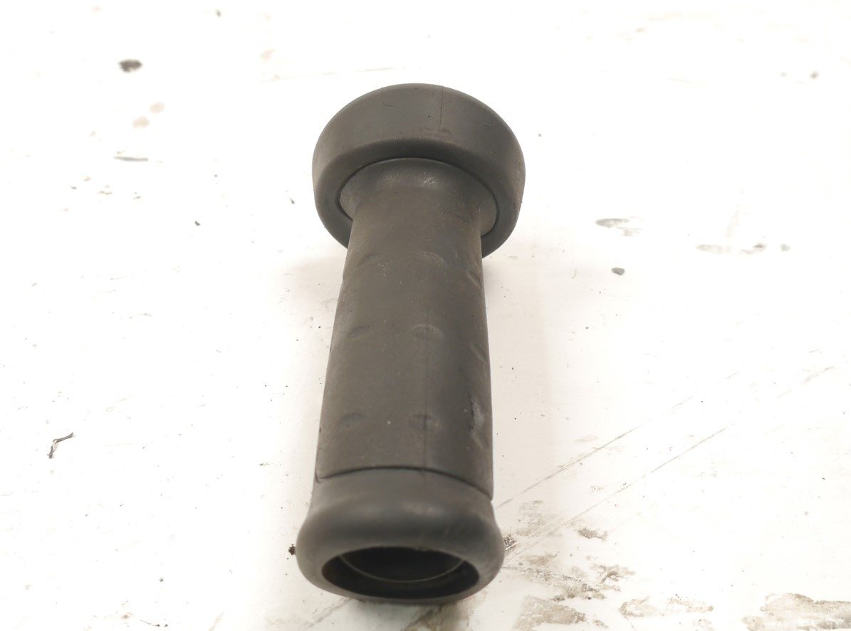 YAMAHA YQ100 AEROX THROTTLE TUBE