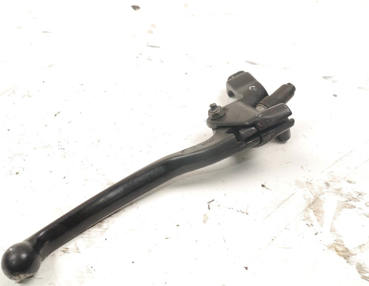 YAMAHA YQ100 AEROX REAR BRAKE LEVER & MOUNT