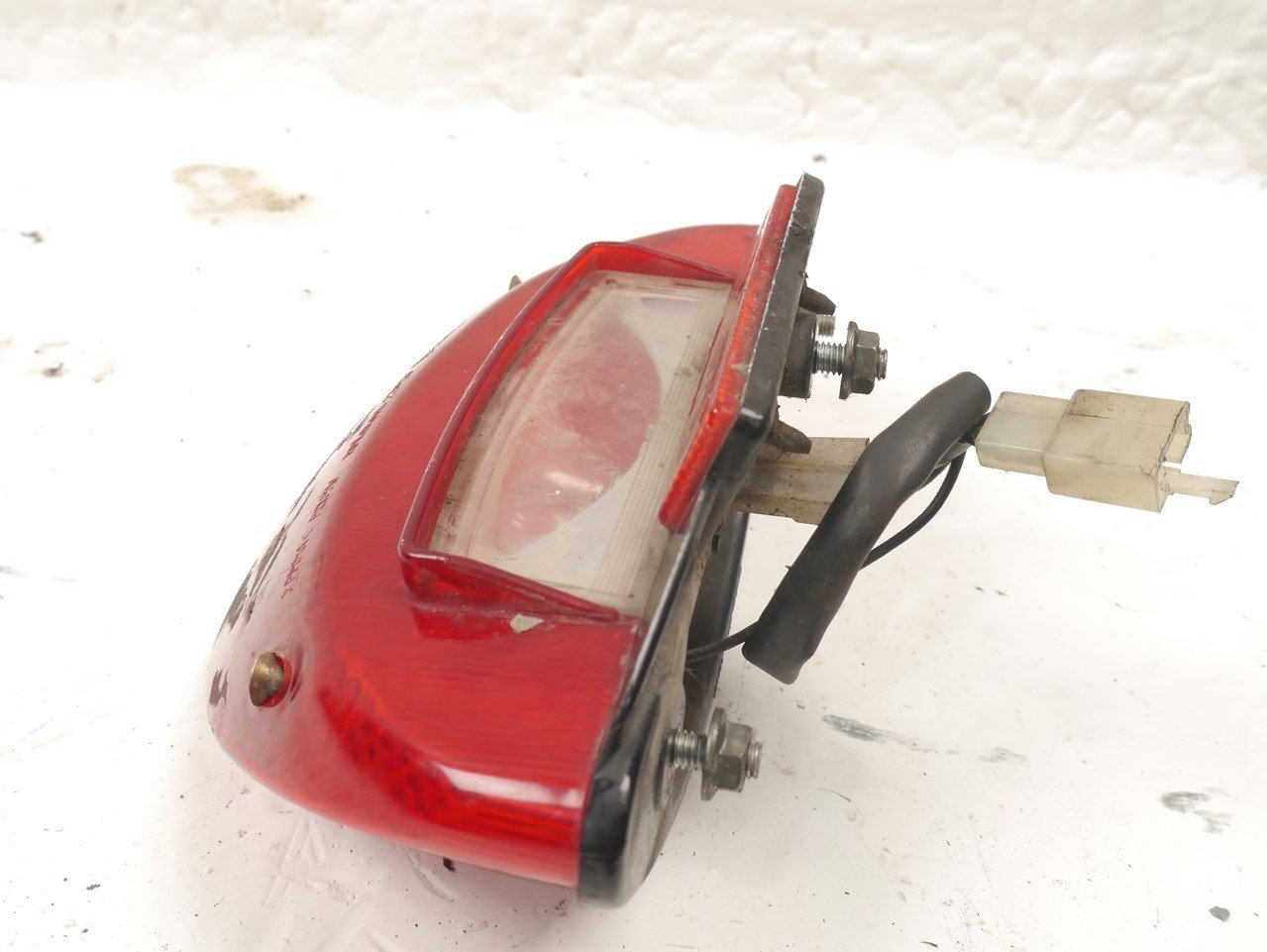 YAMAHA YQ100 AEROX REAR LIGHT