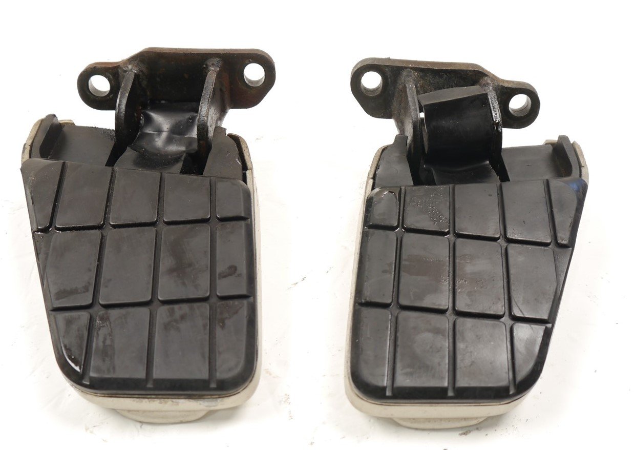 HONDA PC800 PACIFIC COAST REAR PEGS