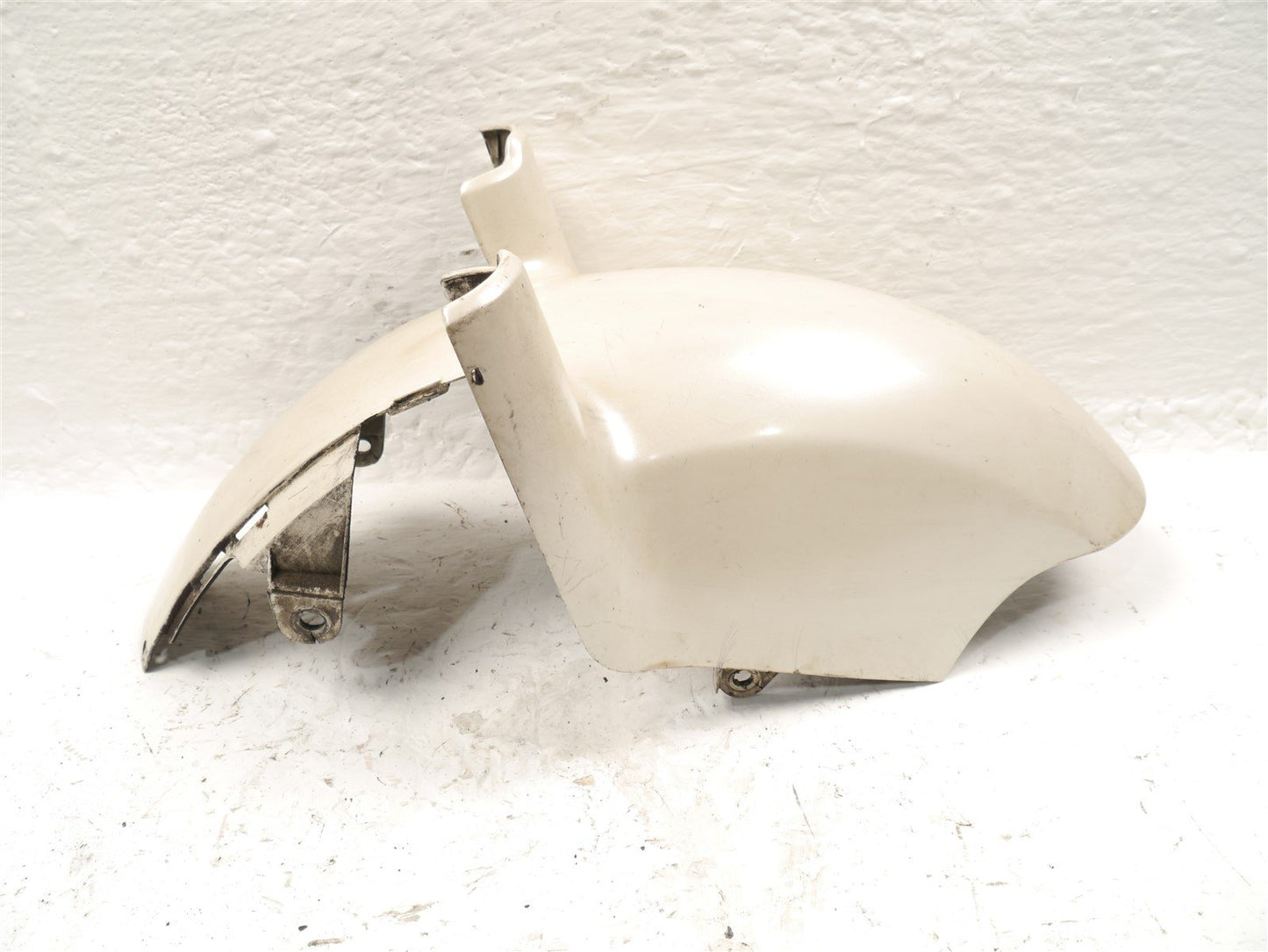 HONDA PC800 PACIFIC COAST FRONT MUDGUARD (DAMAGED)