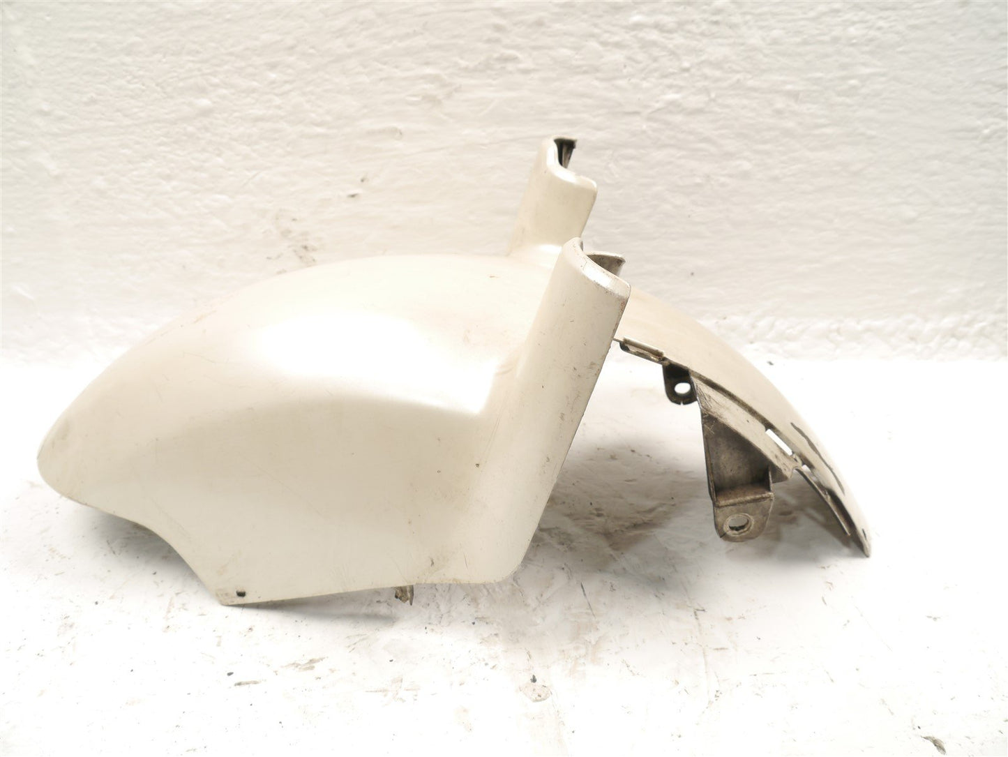 HONDA PC800 PACIFIC COAST FRONT MUDGUARD (DAMAGED)