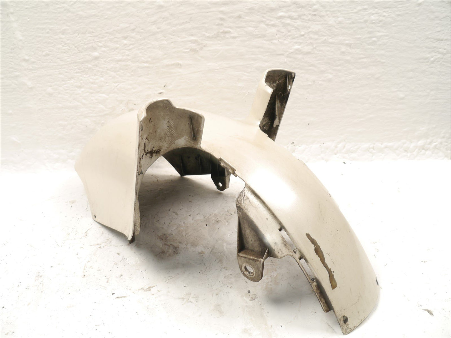 HONDA PC800 PACIFIC COAST FRONT MUDGUARD (DAMAGED)