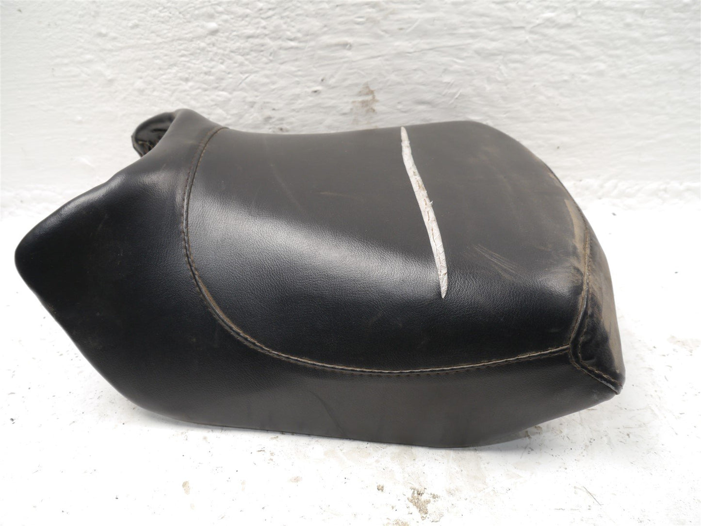 HONDA PC800 PACIFIC COAST FRONT SEAT (TORN)