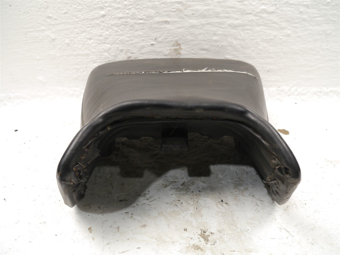 HONDA PC800 PACIFIC COAST FRONT SEAT (TORN)