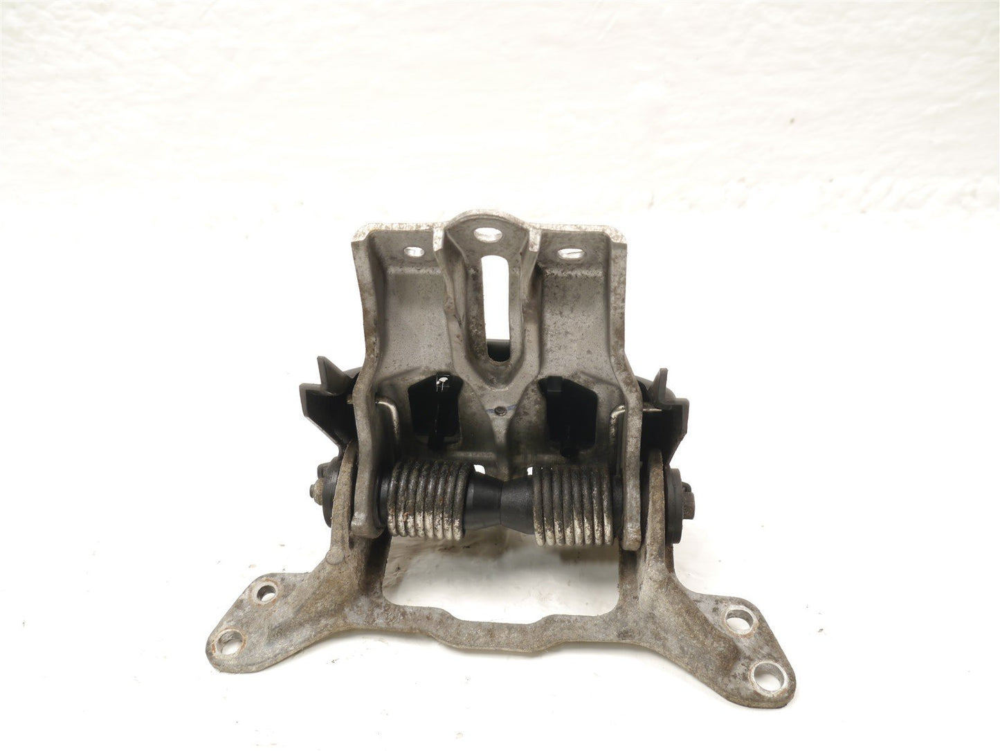 YAMAHA GPD125 NMAX 2015-2020 SEAT HINGE