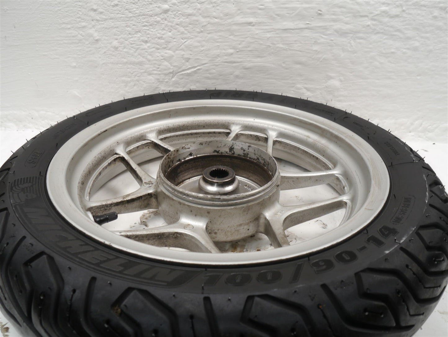 HONDA SH125 i MODE 2016-2019 REAR WHEEL & TYRE