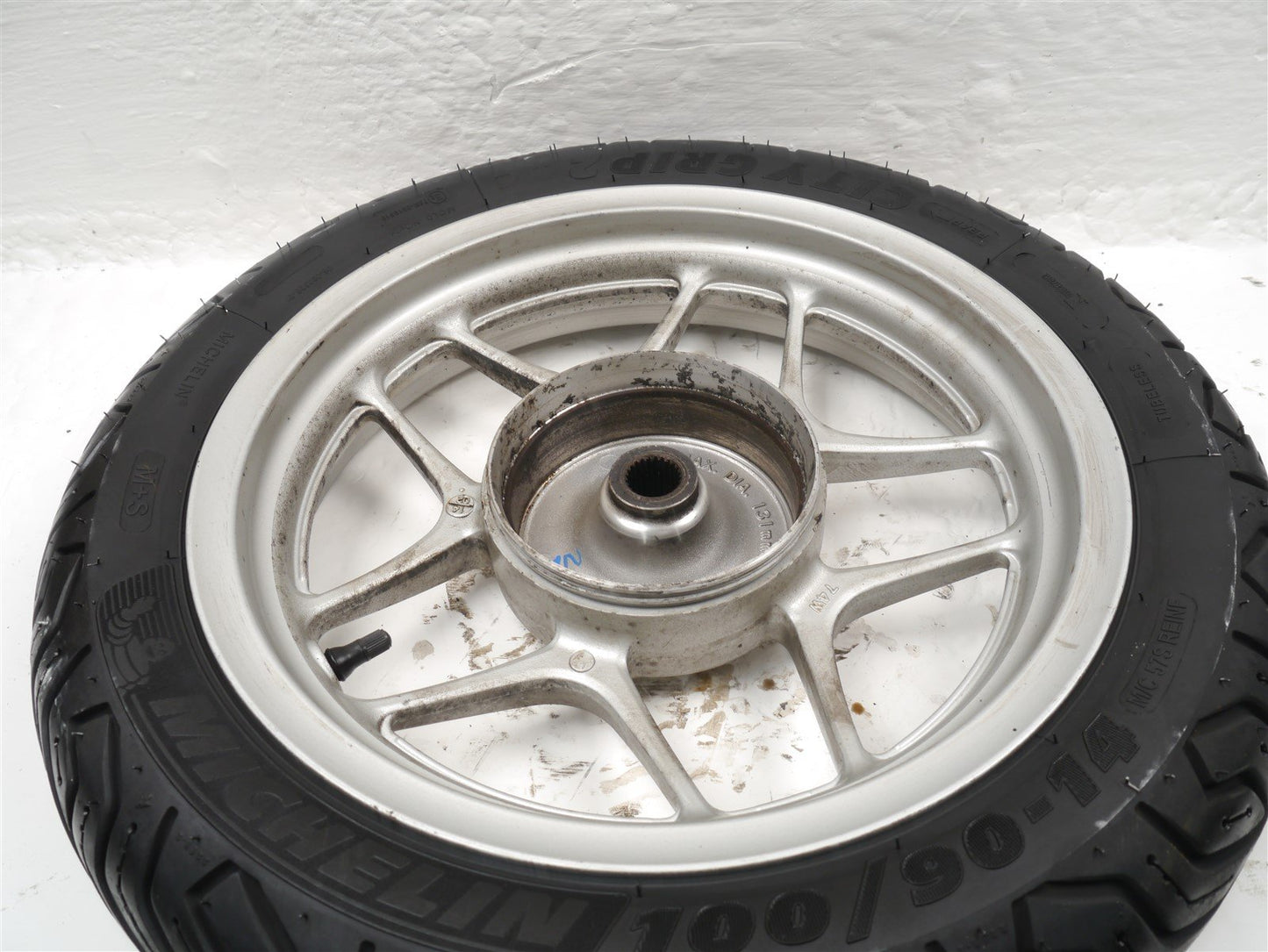 HONDA SH125 i MODE 2016-2019 REAR WHEEL & TYRE