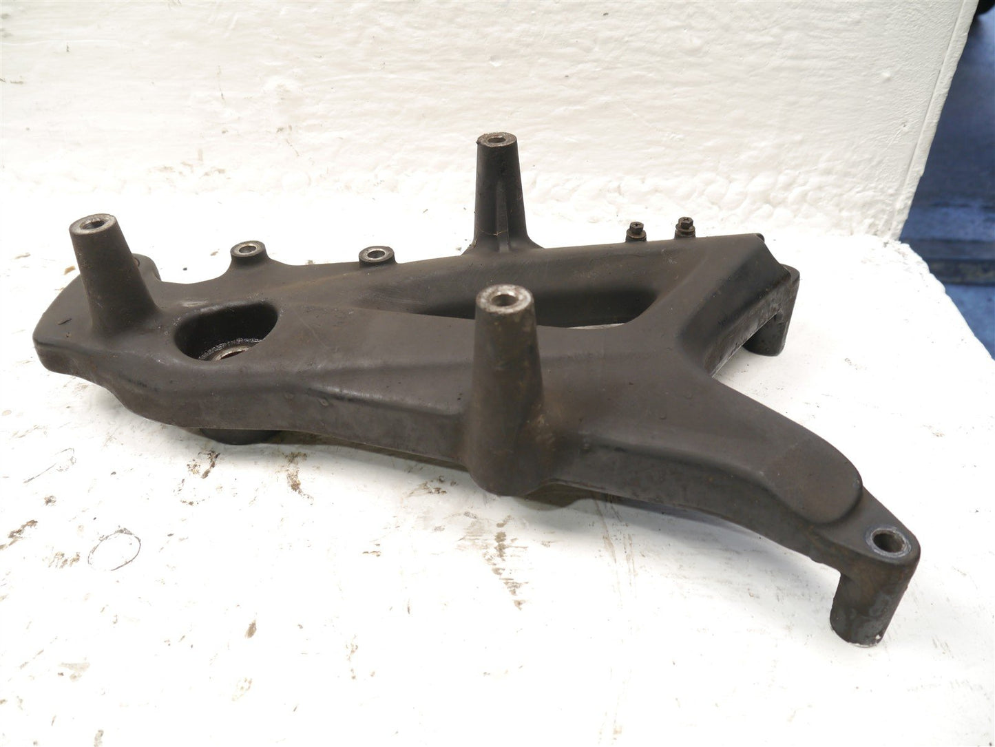 KAWASAKI J125 SC125 2016-2021 REAR WHEEL BRACKET