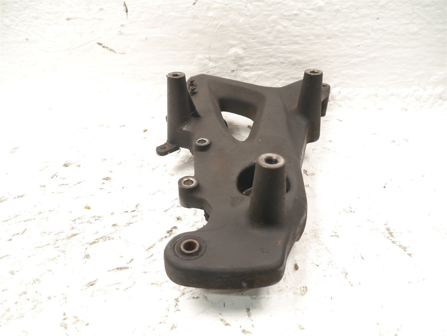 KAWASAKI J125 SC125 2016-2021 REAR WHEEL BRACKET