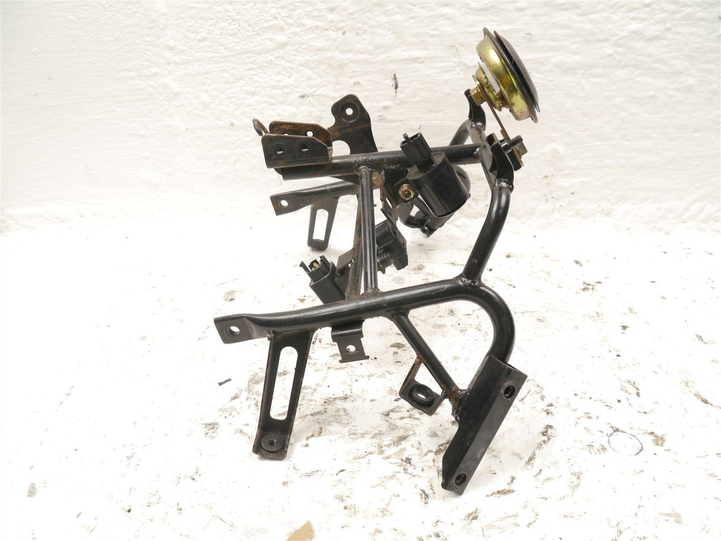 KAWASAKI J125 SC125 2016-2021 FRONT FAIRING MOUNTING FRAME