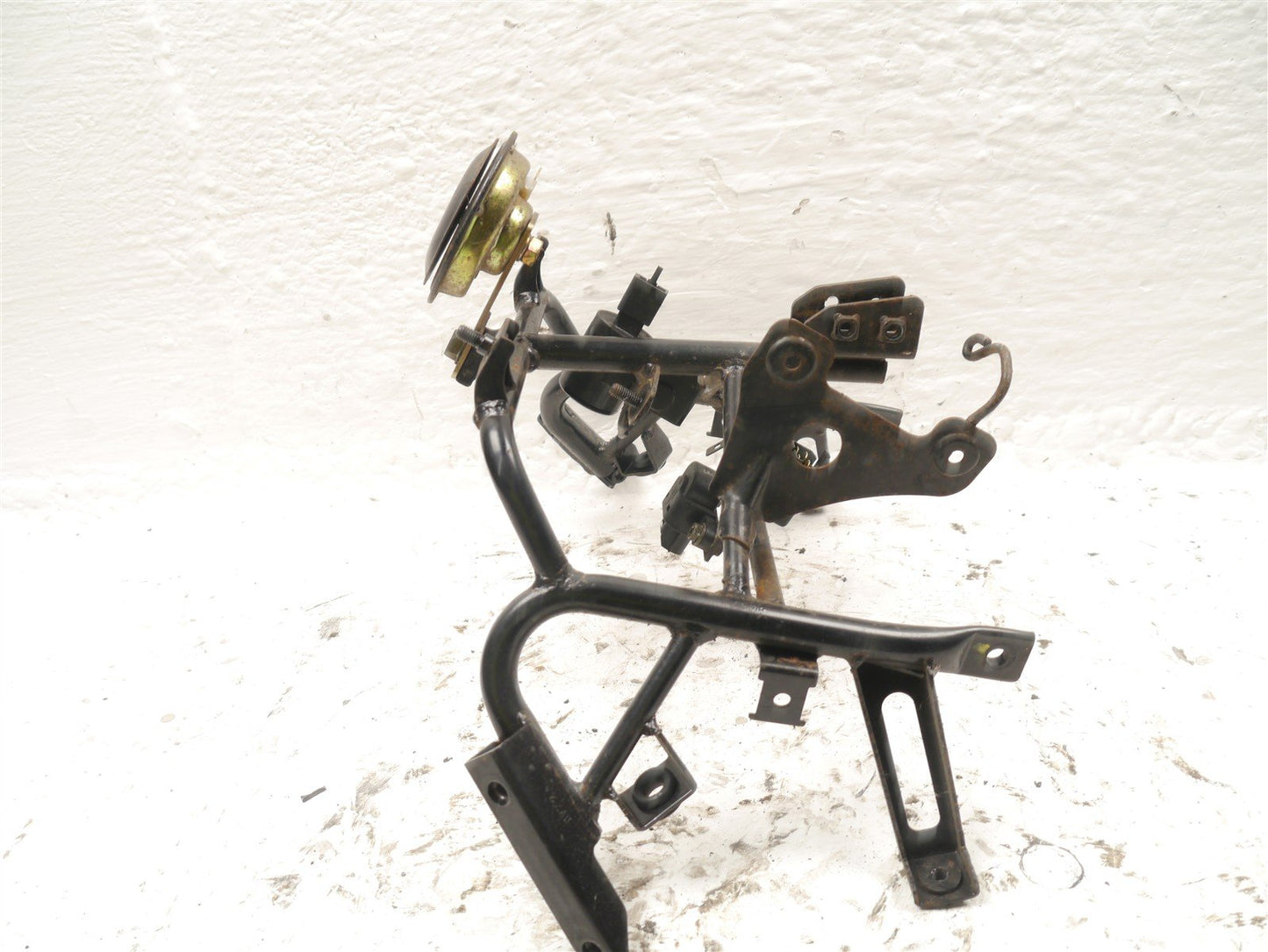 KAWASAKI J125 SC125 2016-2021 FRONT FAIRING MOUNTING FRAME