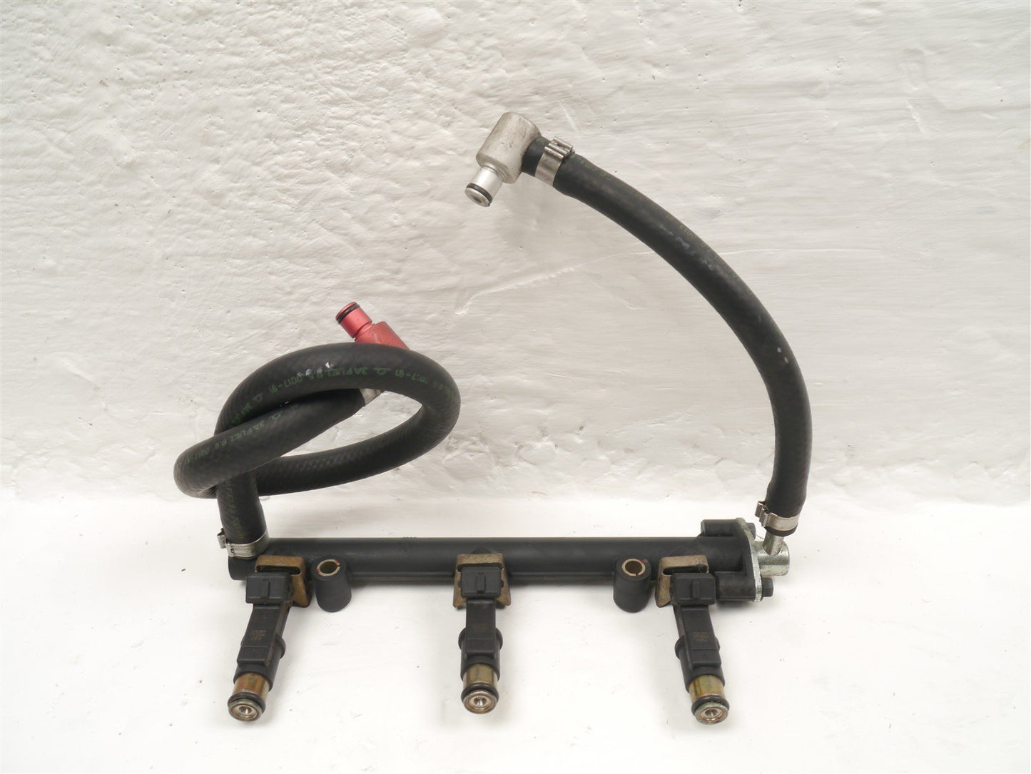 TRIUMPH SPRINT 955i RS 1999-2004 FUEL INJECTORS AND RAIL 24K