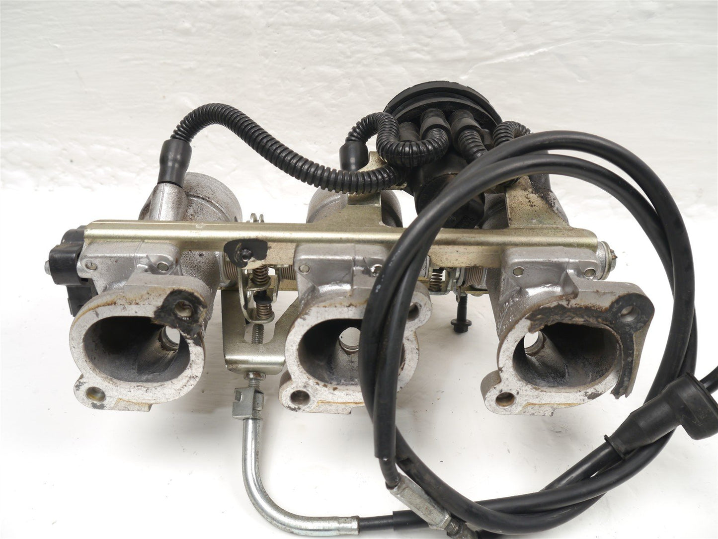 TRIUMPH SPRINT 955i RS 1999-2004 THROTTLE BODIES 24K