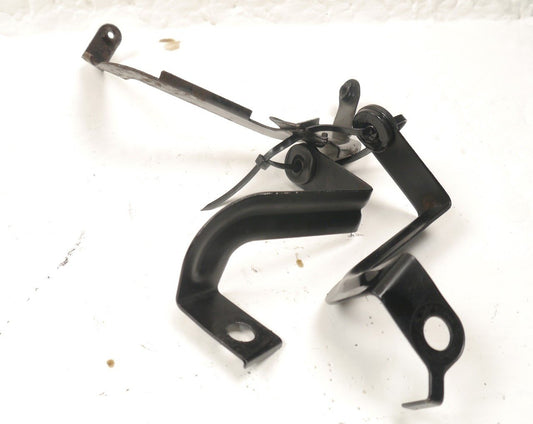 TRIUMPH SPRINT 955i RS 1999-2004 OIL COOLER BRACKETS