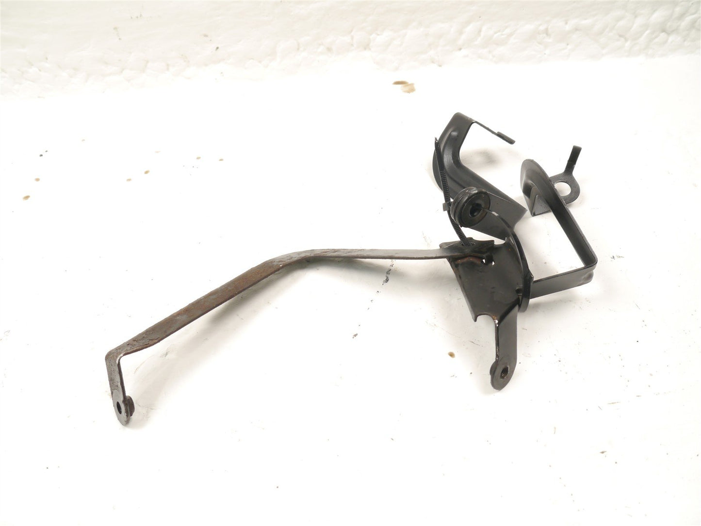 TRIUMPH SPRINT 955i RS 1999-2004 OIL COOLER BRACKETS