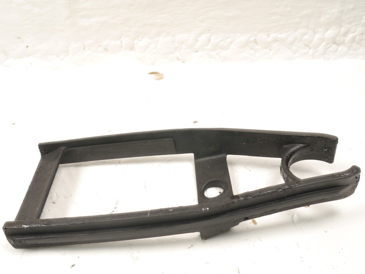 TRIUMPH SPRINT 955i RS 1999-2004 SWINGARM CHAIN GUARD 24K