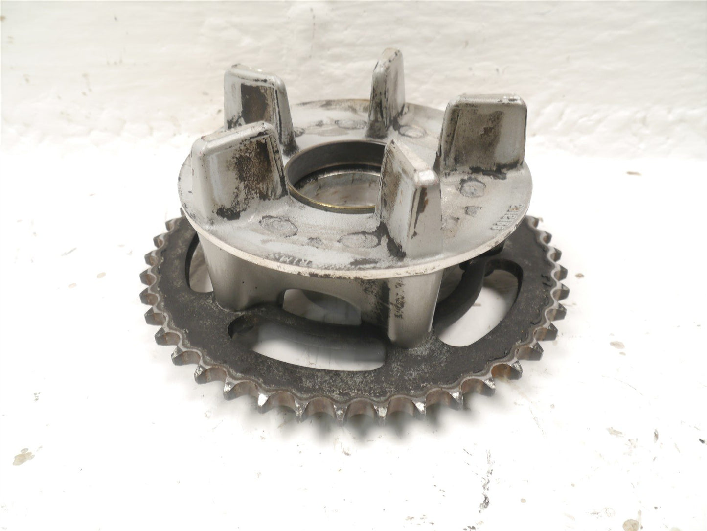 TRIUMPH SPRINT 955i RS 1999-2004 REAR SPROCKET CARRIER