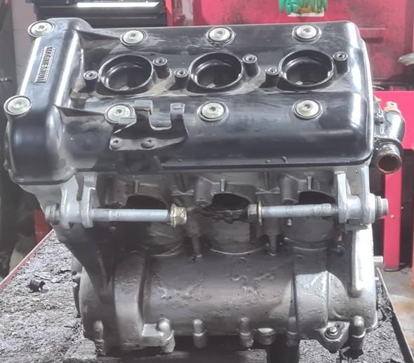 TRIUMPH SPRINT 955i RS 1999-2004 ENGINE 24K (DAMAGED CLUTCH CASE)