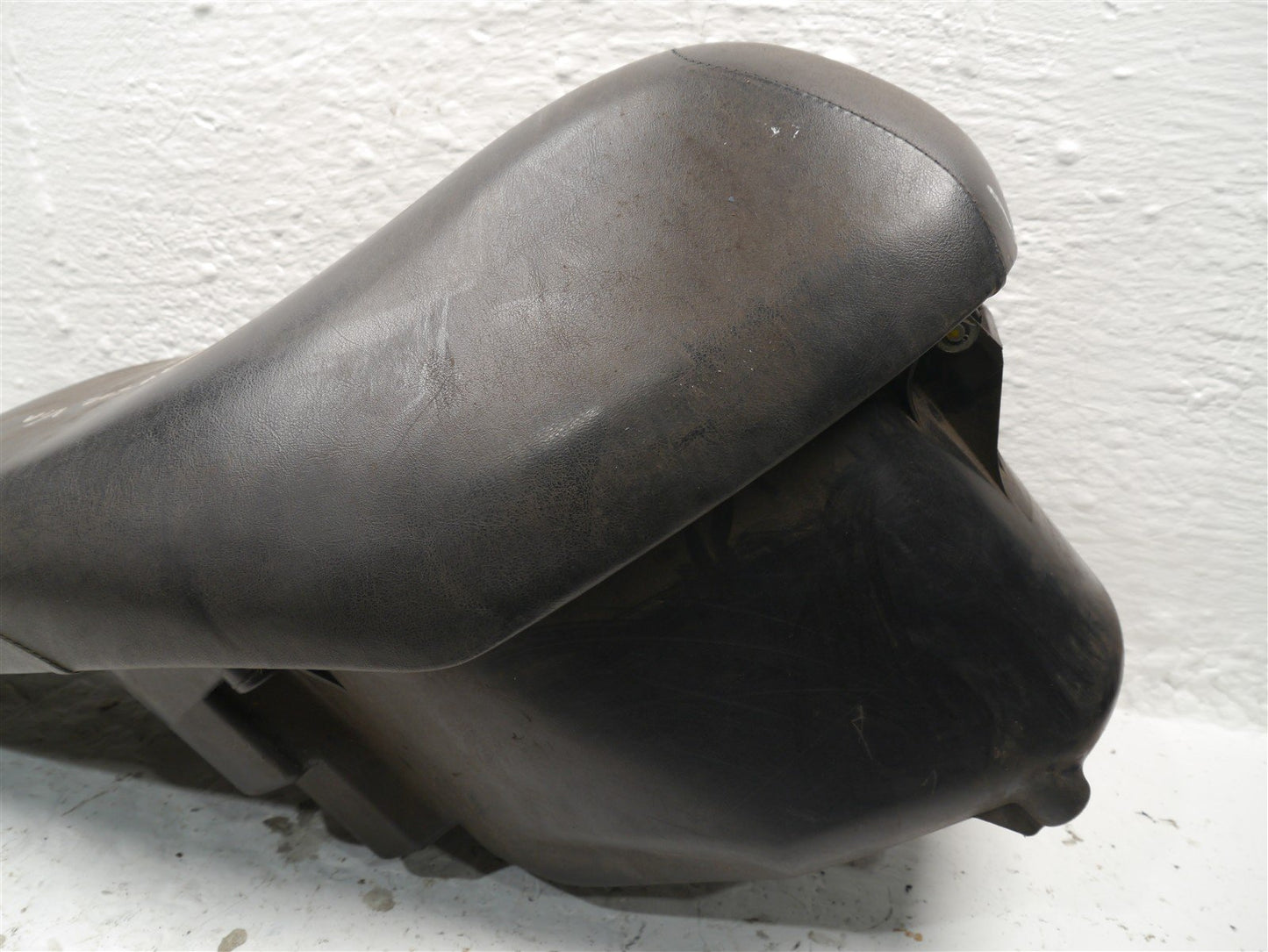 HONDA NSC110 VISION 2012-2016 SEAT AND STORAGE TUB (TORN)