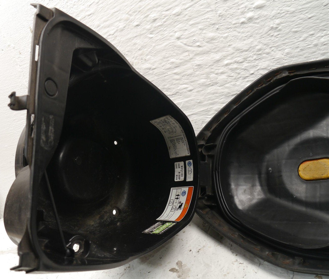 HONDA NSC110 VISION 2012-2016 SEAT AND STORAGE TUB (TORN)