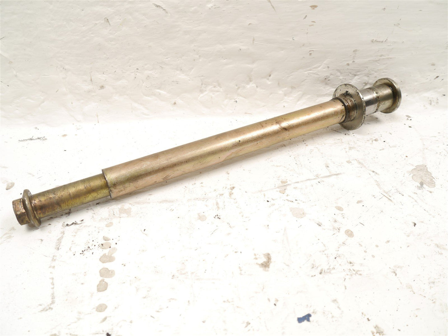 TRIUMPH SPRINT 955i RS 1999-2004 SWINGARM SPINDLE