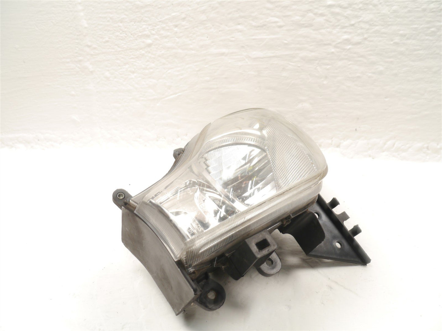 HONDA FES 125 S-WING RIGHT HEADLAMP HEADLIGHT