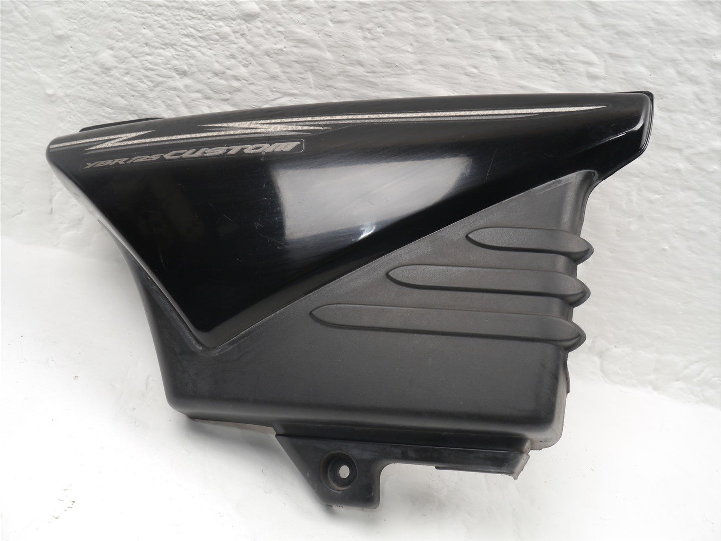 YAMAHA YBR125 CUSTOM RIGHT SIDE PANEL