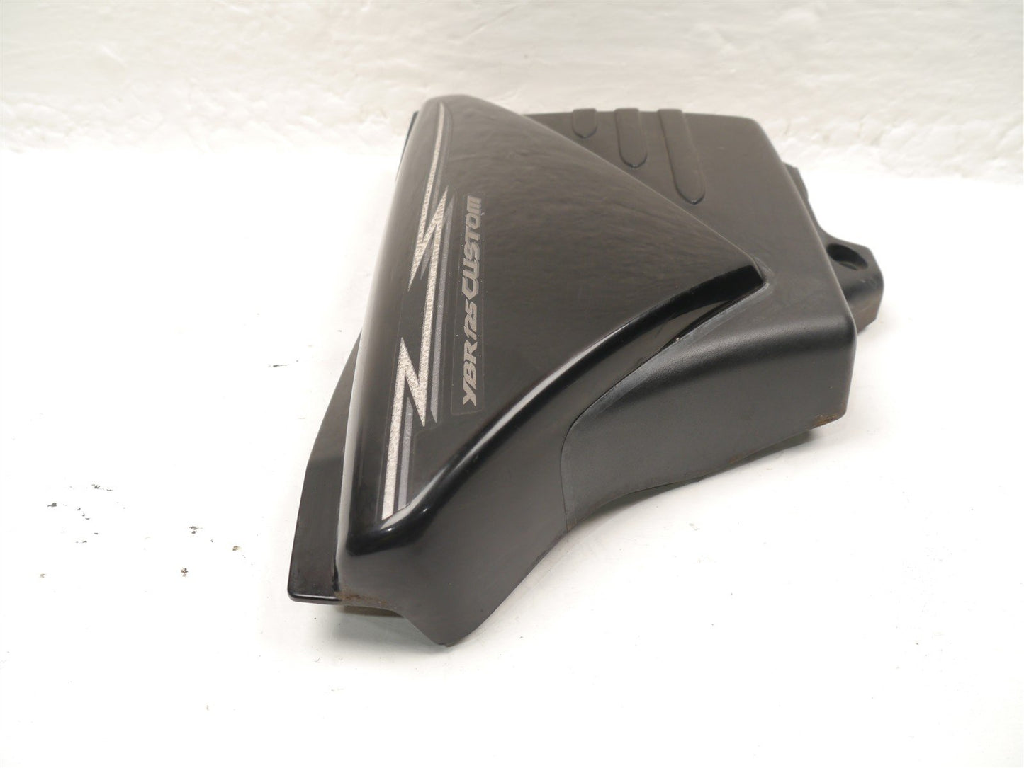 YAMAHA YBR125 CUSTOM RIGHT SIDE PANEL